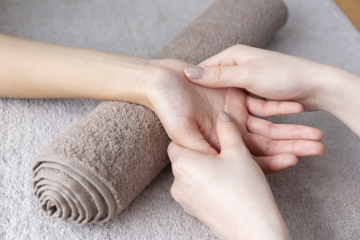 arthritis hand massage